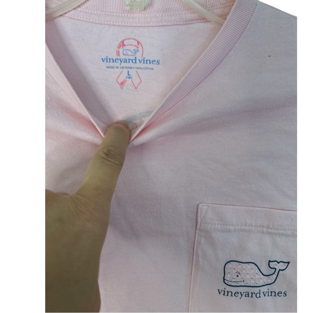 Vineyard Vines breast cancer awareness tee youth L EUC F-30 - Picture 2 of 6